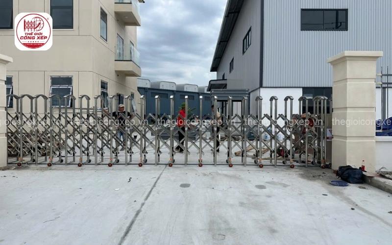 cổng xếp tự động cho nhà máy
