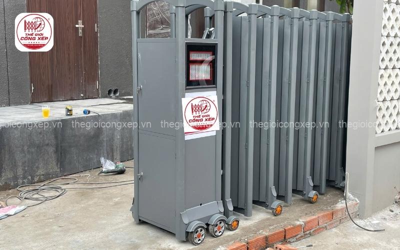 mua cửa cổng xếp ở đâu
