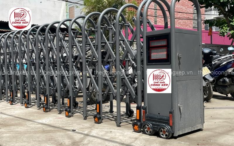 Yếu tố cần cân nhắc khi mua cổng xếp inox 201